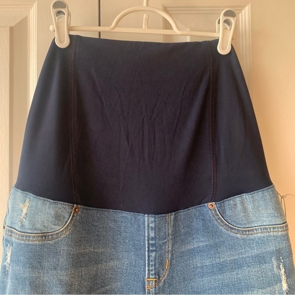 Ingrid & Isabel Mia Distressed Medium Wash Boyfriend Jeans - Picture 4 of 10